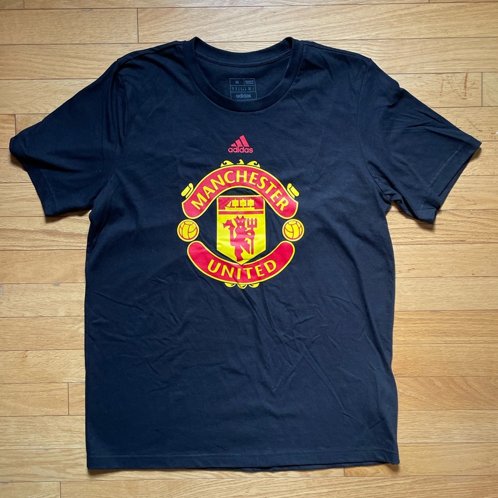 NWT Manchester United Adidas Tshirt
